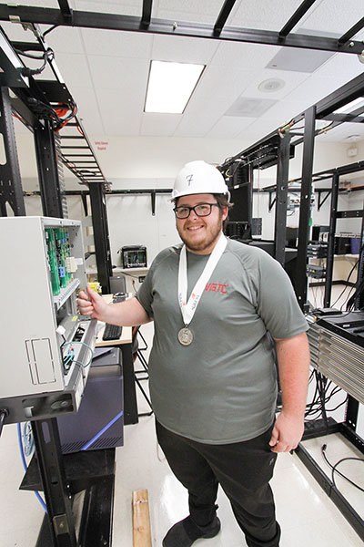 Click to Read Wiregrass' Telecommunication Student Earns Silver Medal Photo for Wiregrass\' Telecommunication Student Earns Silver Medal